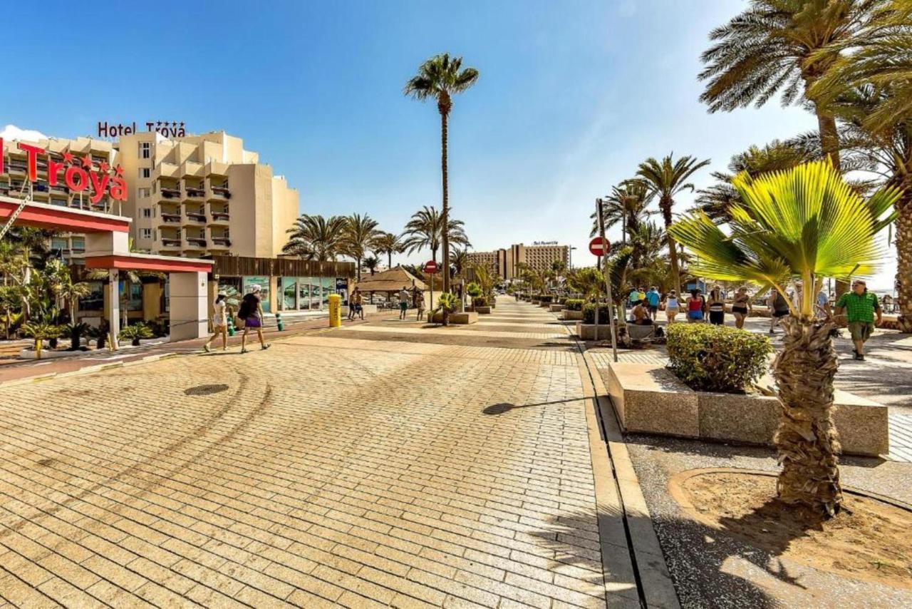 Two Bedroom Apartment With Wifi, Close To The Beach, In Playa De Las Americas エクステリア 写真