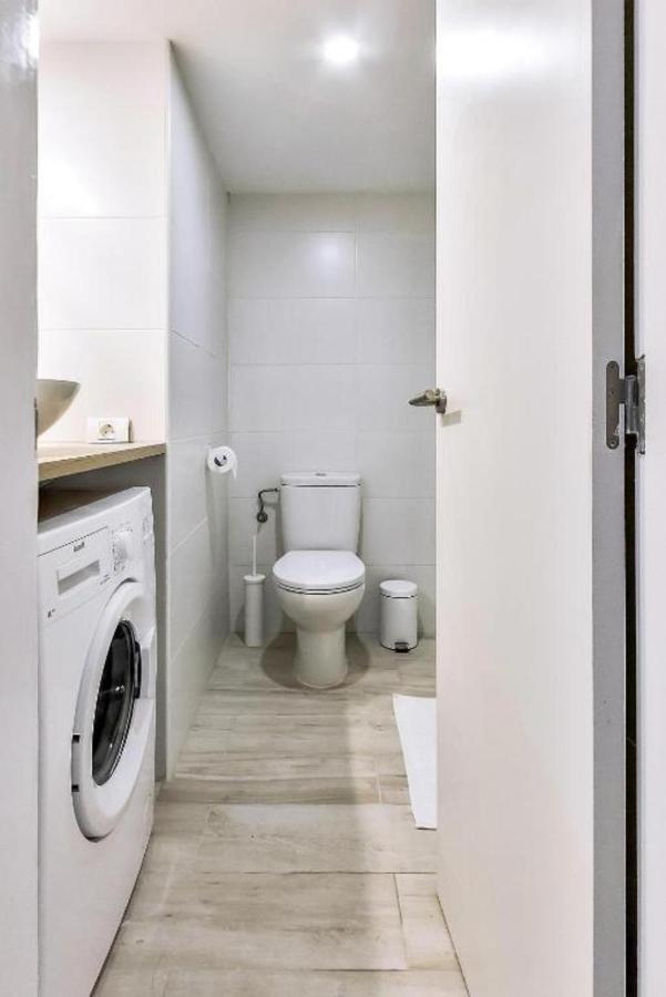 Two Bedroom Apartment With Wifi, Close To The Beach, In Playa De Las Americas エクステリア 写真
